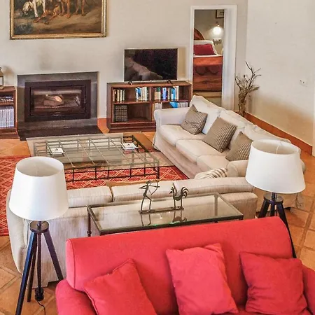 Stunning In With Wifi, 6 Bedrooms And Outdoor Swimming Pool كانديليدا