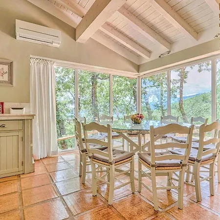 Stunning In With Wifi, 6 Bedrooms And Outdoor Swimming Pool * كانديليدا