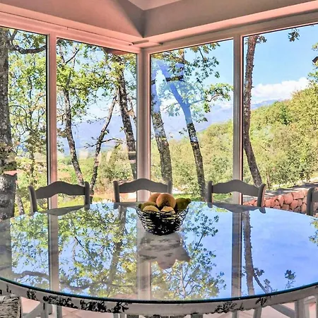 بيت للعطل Stunning In With Wifi, 6 Bedrooms And Outdoor Swimming Pool كانديليدا